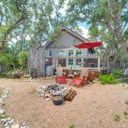 Snuggle Inn Wimberley Cabin With Fire Pit And Deck Exteriér fotografie