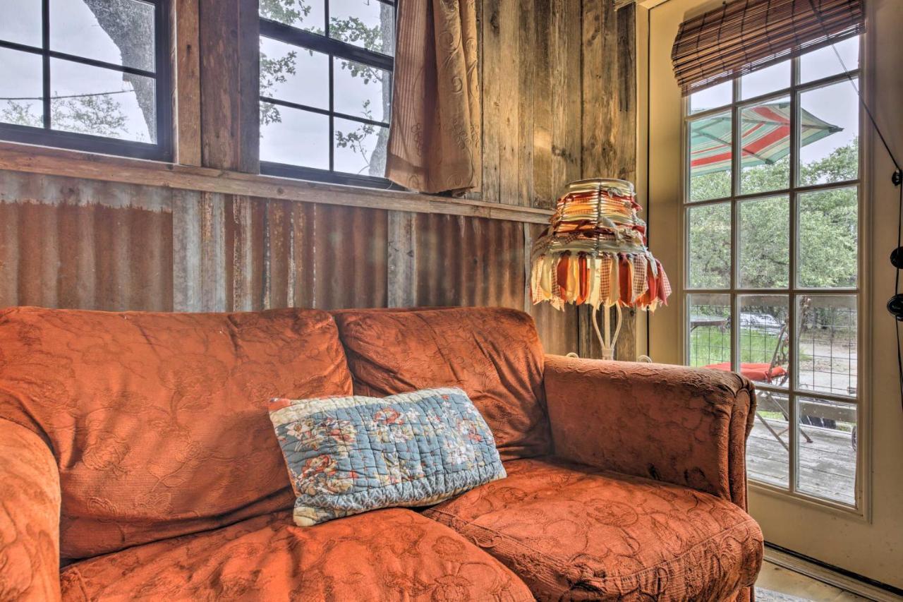 Snuggle Inn Wimberley Cabin With Fire Pit And Deck Exteriér fotografie