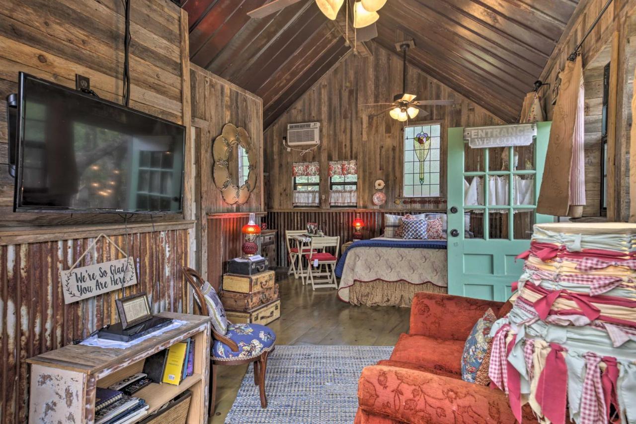 Snuggle Inn Wimberley Cabin With Fire Pit And Deck Exteriér fotografie