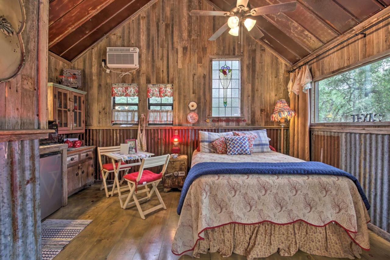 Snuggle Inn Wimberley Cabin With Fire Pit And Deck Exteriér fotografie