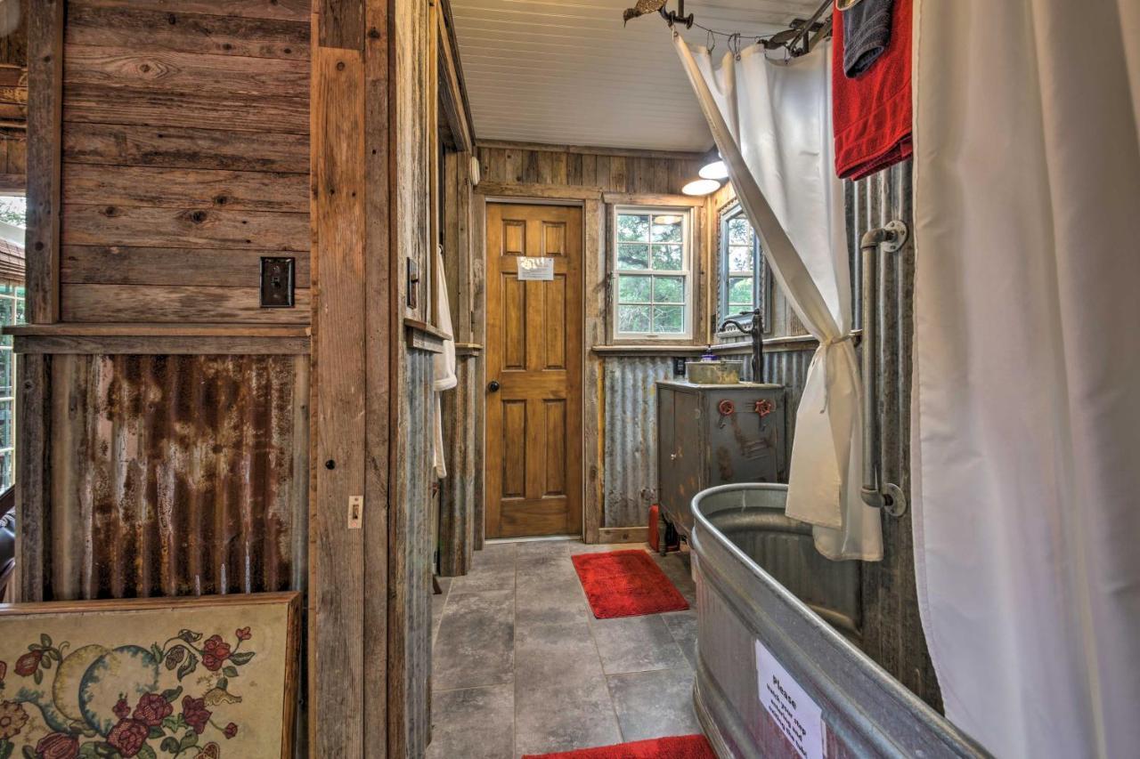 Snuggle Inn Wimberley Cabin With Fire Pit And Deck Exteriér fotografie